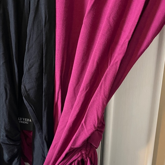 Simply Vera Vera Wang Black and Magenta Long Sleeve Tops - Picture 5 of 6